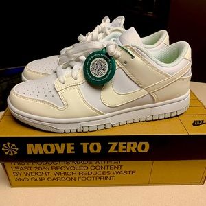 Nike Dunk low, size women 6.5, rare colour combo